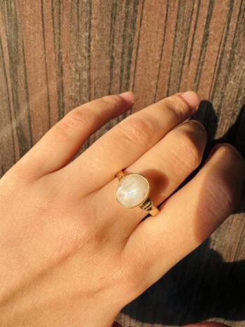 Moonstone Gemstone Ring 6.25 ratti 6.00 carat for Women...