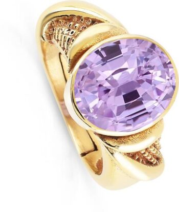 Amethyst (Kathela) 7.25 Ratti or 6.50 Ct Gemstone for W...