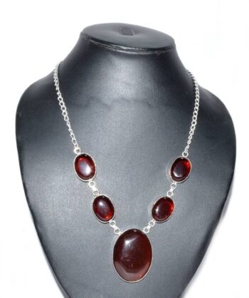 Elegent looking multicolour beads necklace & chain for ...
