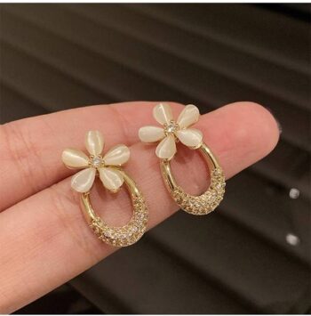 Sparkling Elegance Gleaming Gold-Plated American Diamon...