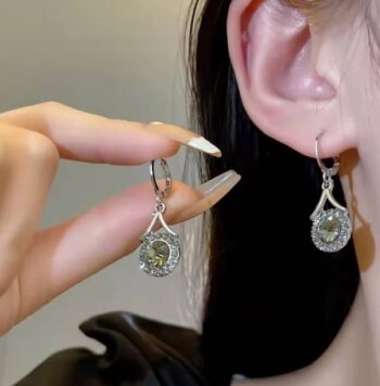 White Pearl Korean Earrings Chunky Stone Bow Earrings f...
