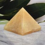 Reiki Crystal Products Natural Citrine Pyramid for Reiki Healing/Grid Vastu Correction and Crystal Healing Stone Pyramid Size 40-45 mm (Color : Yellow) Pack of 1 pc