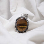 TigerEyePendant01_7628cb15-e3cf-40a8-81e8-729a9f782d19.jpg